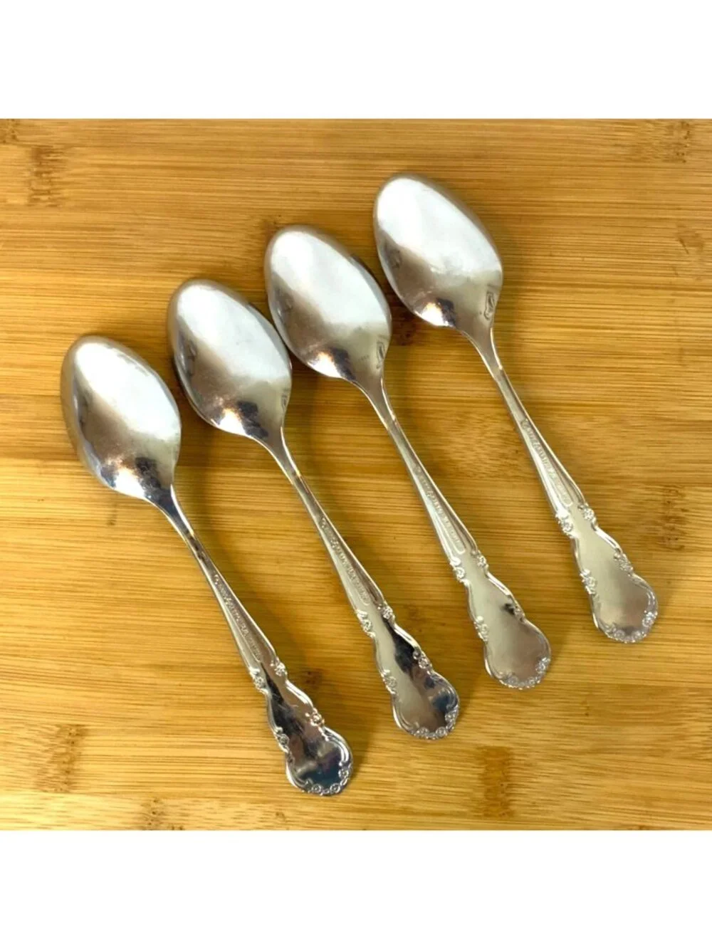 Reed & Barton Dickenson 4 Oval Soup Spoons 18-8 Stainless Steel Glossy Flatware